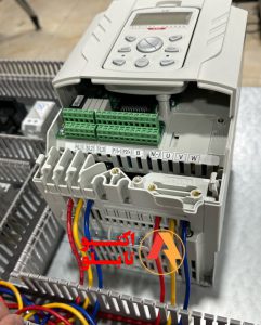 اینورتر LS